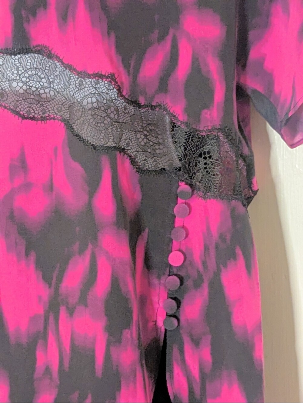 NWT ZADIG AND VOLTAIRE TZAR SILK TOP FUSCHIA AND BLACK LACE TRIM | SIZE L - Picture 4 of 8